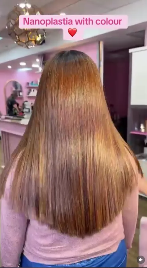 Glossy, smooth hair after a nanoplastia treatment with colour